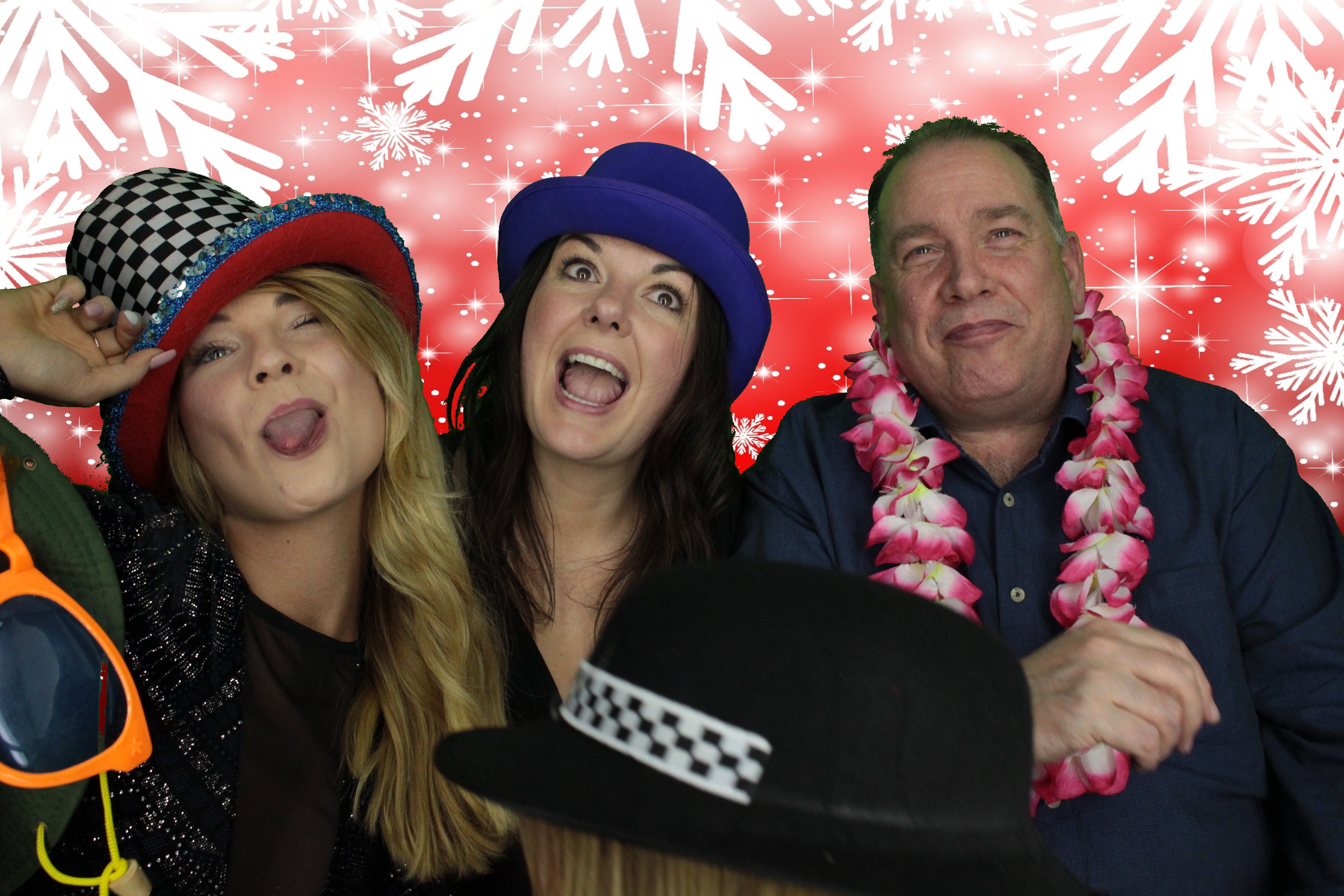 One Line Christmas Party | View more photos from the event at gallery.myphotoboothexperience.co.uk/u/MyPhotoBoothExperienceLtd/One-Line-Christmas-Party
